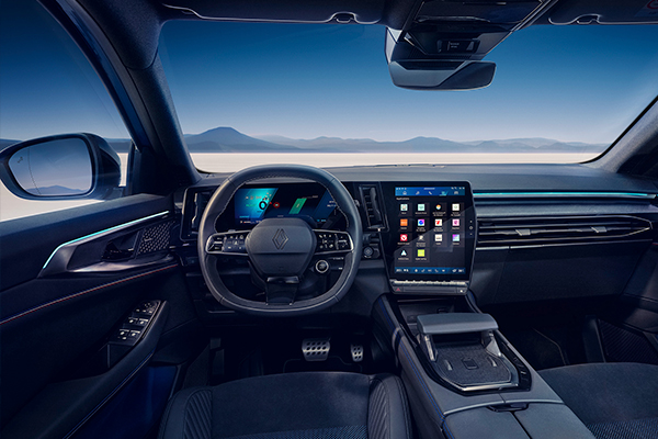 Renault Rafalen ohjaamo