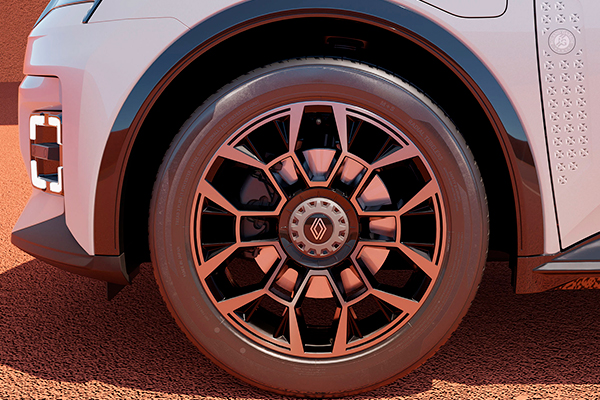 Renault 5 E-Tech electric Roland-Garros -erikoismallin vanne lähikuvassa.